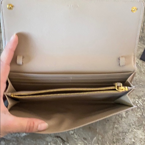 Prada clutch bag - Picture 3 of 4